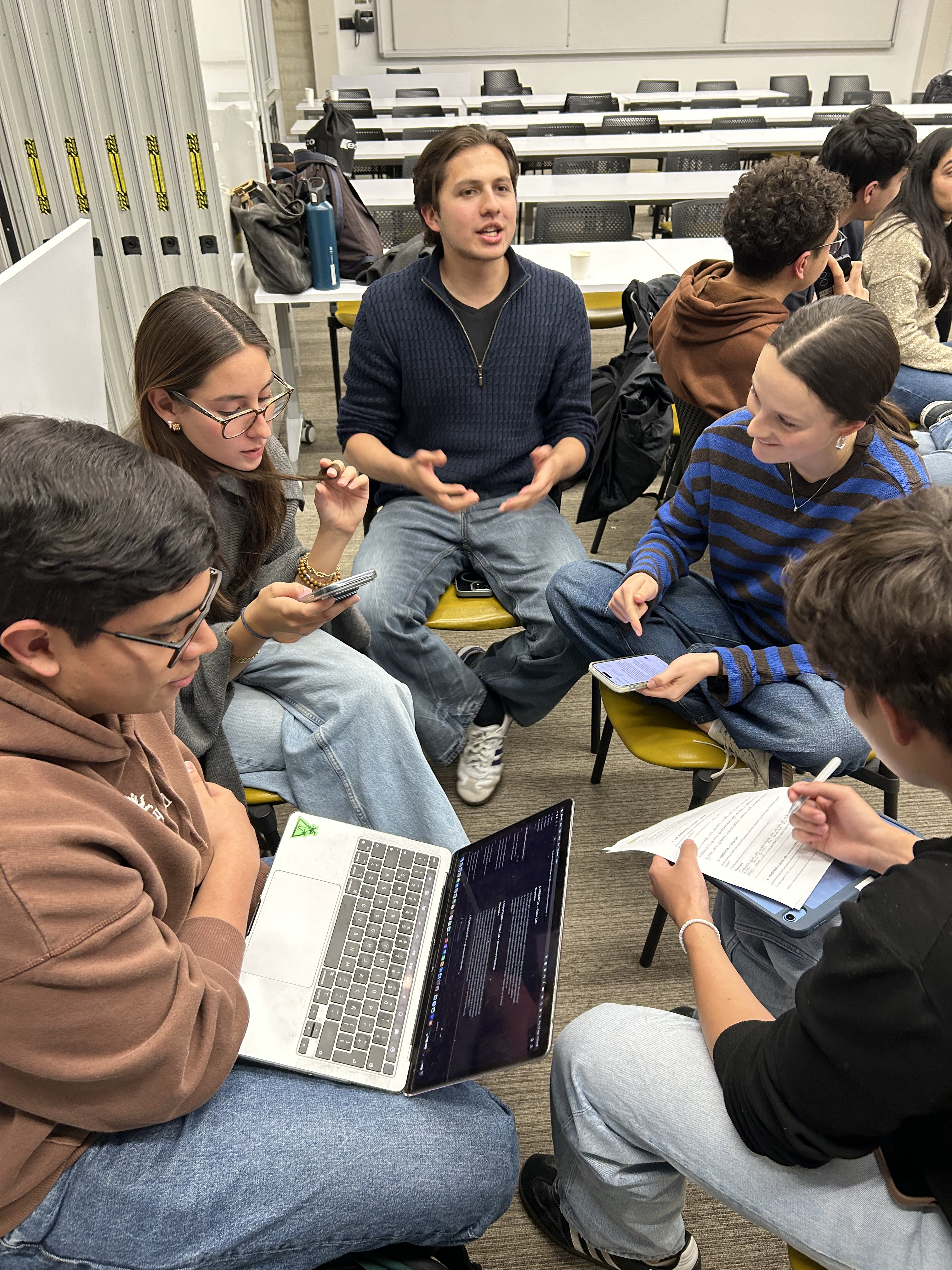Célula de Estudiantes de Ingeniería - Achievers Lab